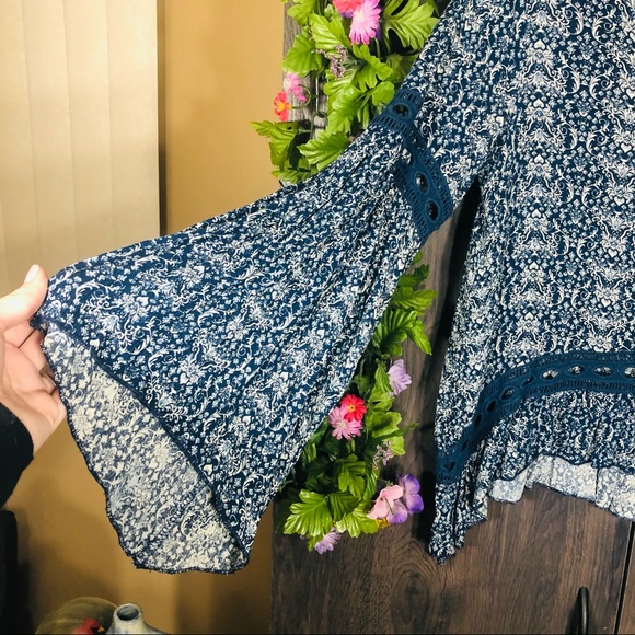 _🌼3/$30🌼Vintage Havana Printed Long Sleeve Open Back Top Medium - Picture 6 of 16